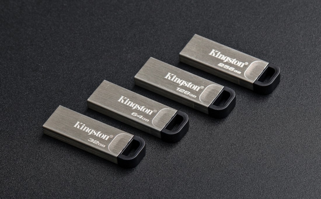 Flash Drives Kingston DataTraveler Kyson 64GB USB 3.2 (DTKN/64GB) Silver/Black