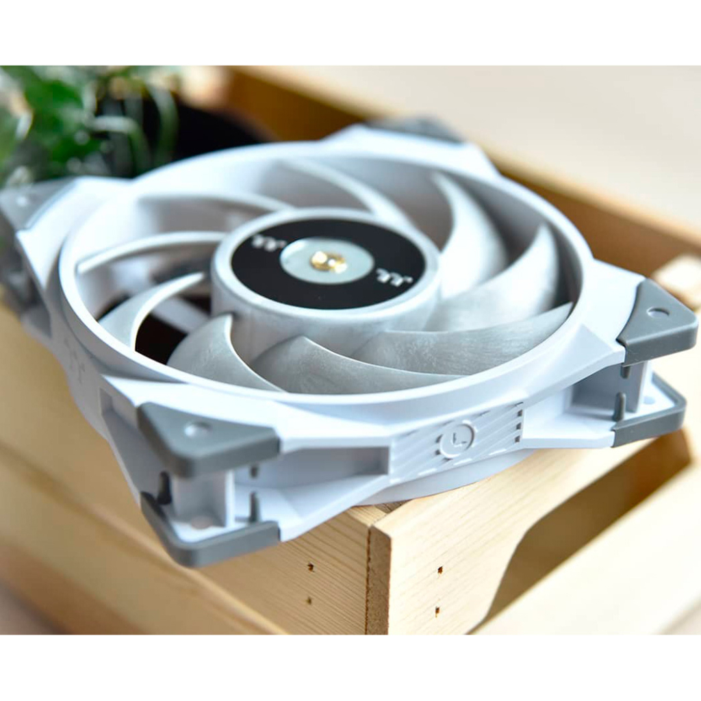 Кулер до корпусу ThermalTake TOUGHFAN 12 Radiator Fan 1Pack (CL-F117-PL12WT-A)