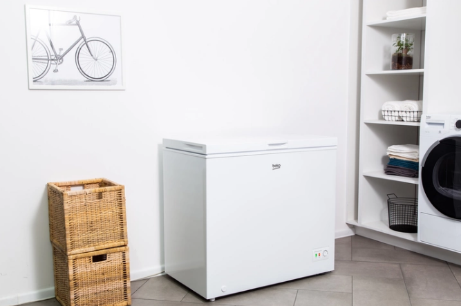 Морозильна скриня Beko CF200W