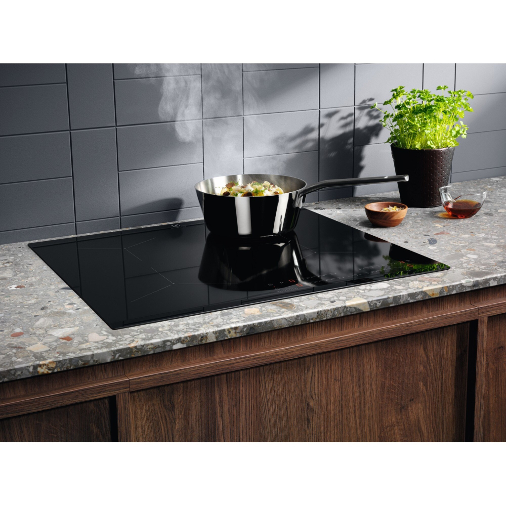 Варочна поверхня Electrolux CIV634