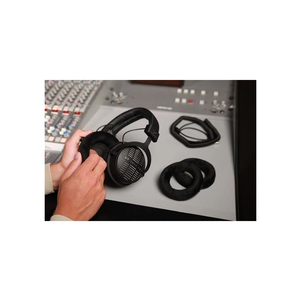 Навушники Beyerdynamic DT 1990 Pro MK II Black (531070)
