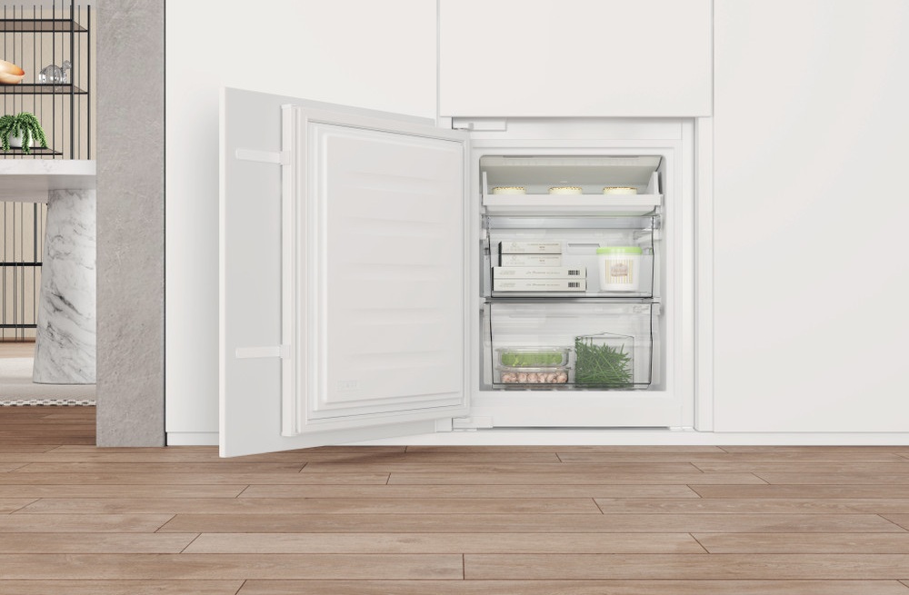 Холодильник Whirlpool WHC18 T311