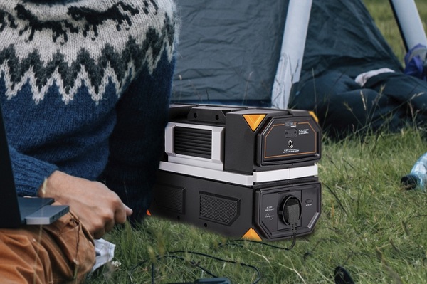 Портативна зарядна станція Technaxx 300W Powerstation TX-201