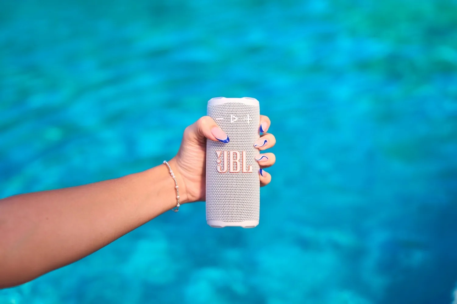 Портативна акустика JBL Grip White (JBLGRIPWHT)