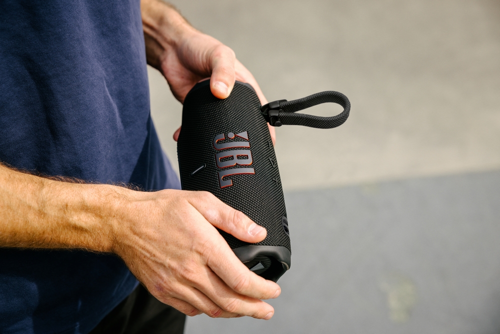 Портативна акустика JBL Charge 6 Black (JBLCHARGE6BLK)