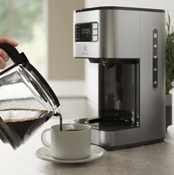 Кавоварка Electrolux E5CM1-6ST