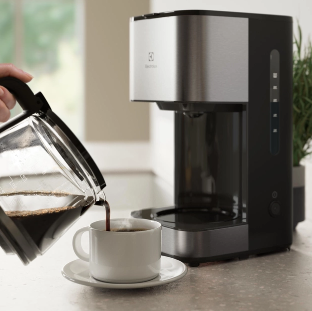 Кавоварка Electrolux E3CM1-3ST