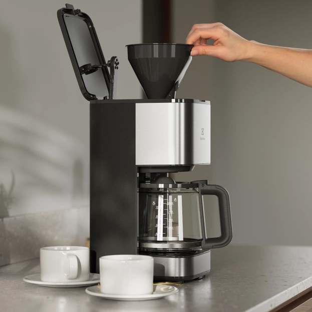 Кавоварка Electrolux E3CM1-3ST