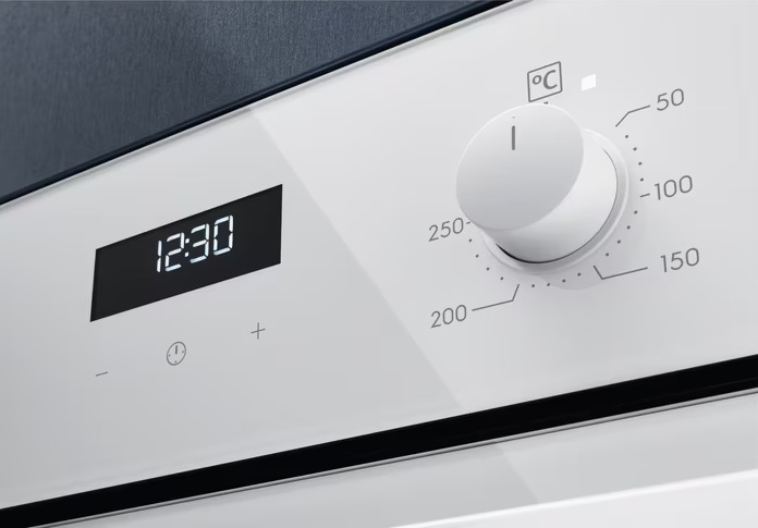 Електрична духова шафа Electrolux EOF5F50BV