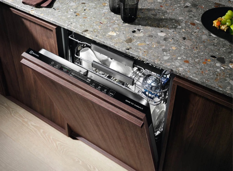 Посудомийна машина Electrolux EEQ947200L