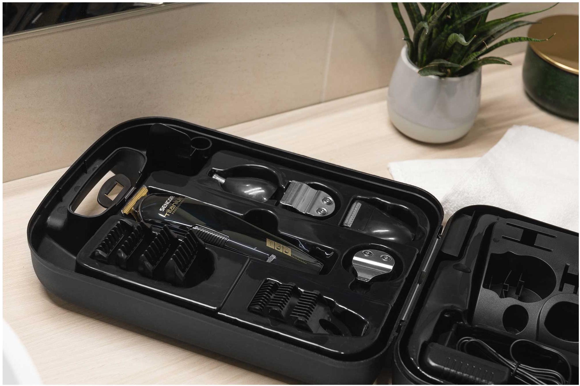 Машинка для стрижки Sencor SHP 8305BK