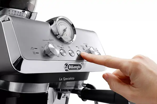 Ріжкова кавоварка еспресо Delonghi La Specialista Arte EC 9155.MB