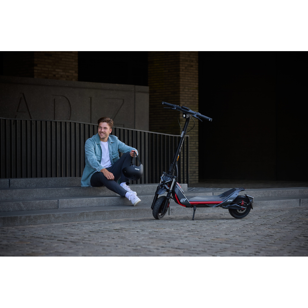 Електросамокат Segway ZT3 PRO E чорний (AA.05.18.01.0001)
