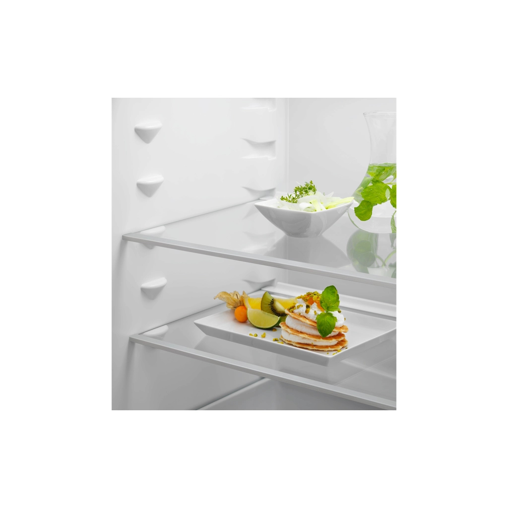 Холодильник Electrolux LNA7NE18S