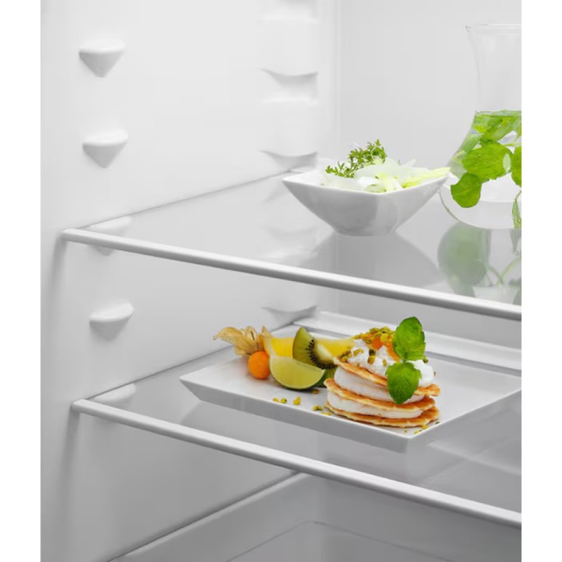 Холодильник Electrolux ERD6DE18S4