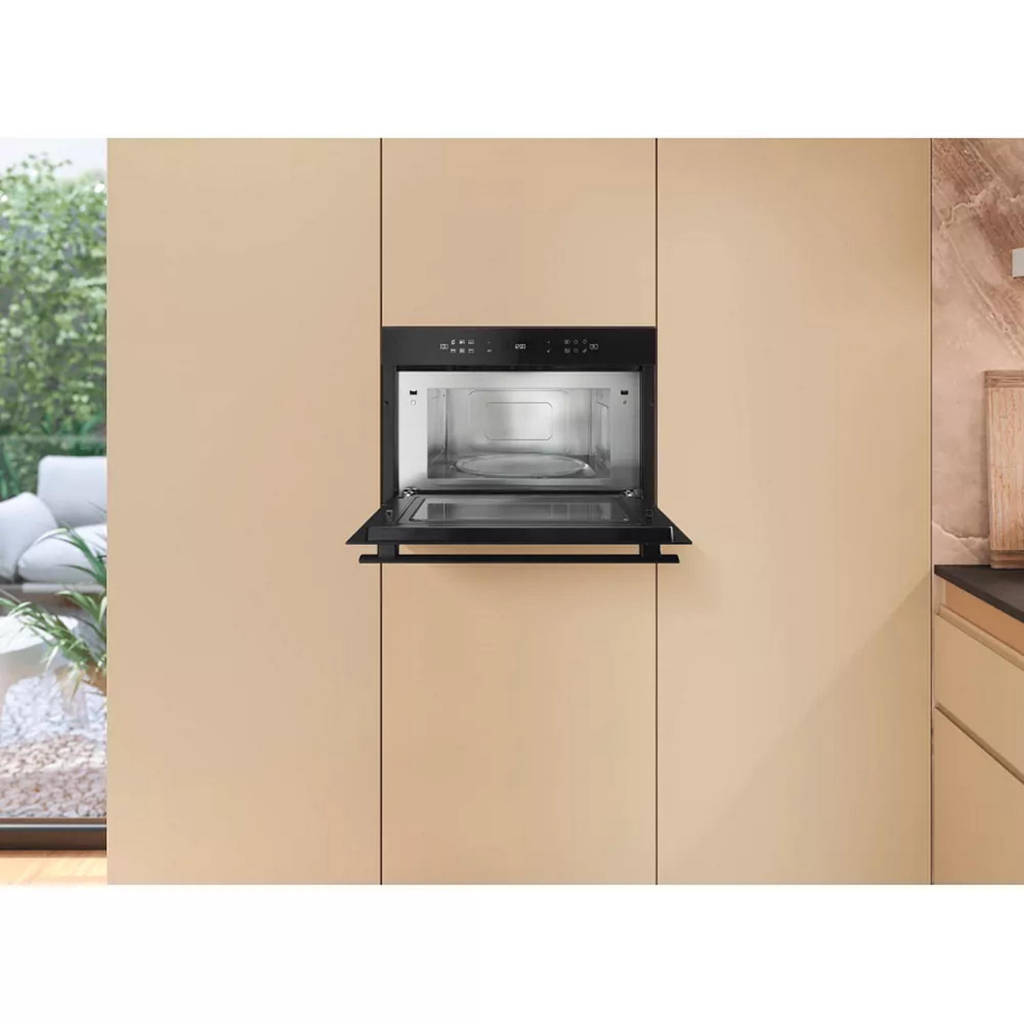 Мікрохвильова піч Whirlpool AMW6440FB