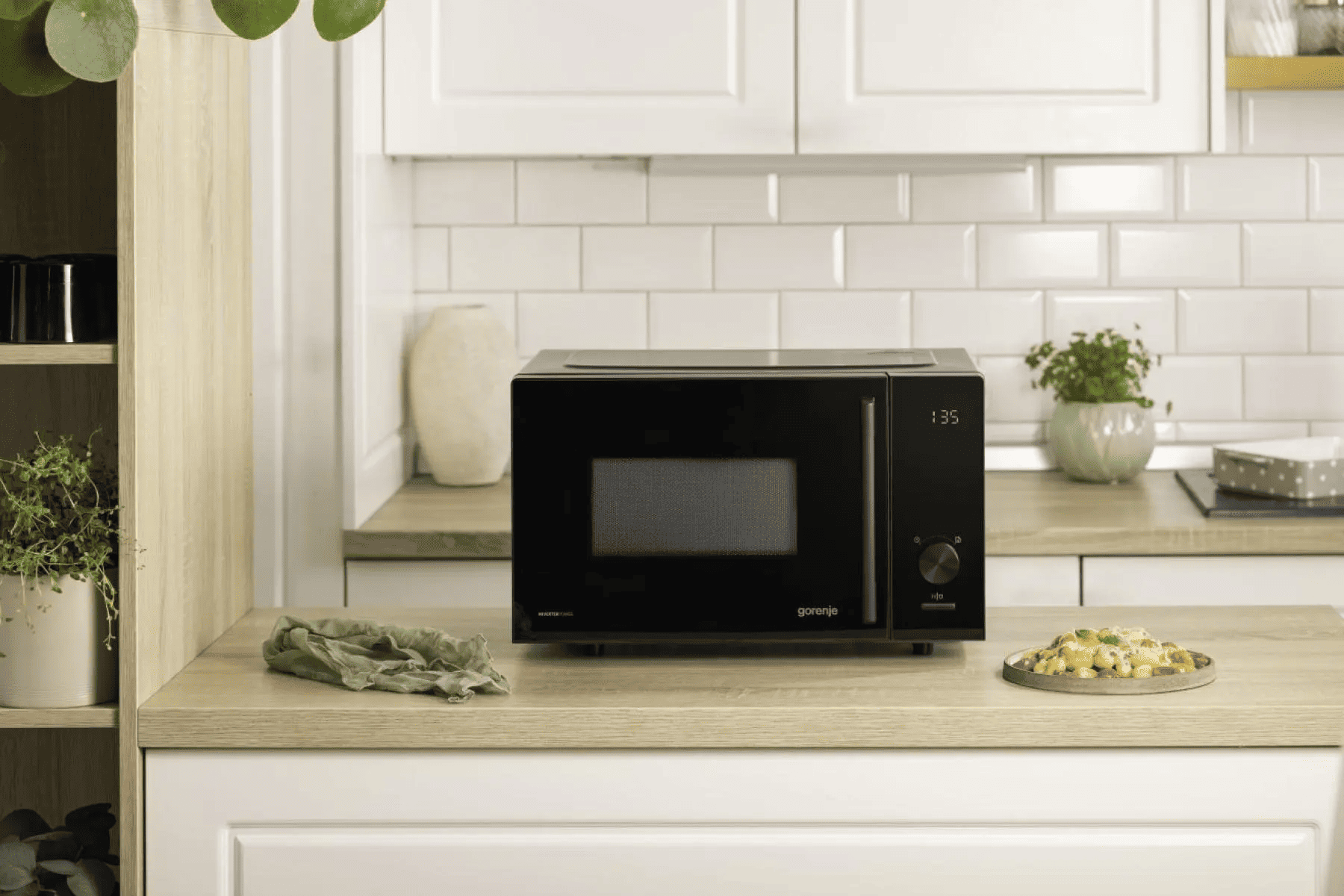 Мікрохвильова піч Gorenje MO23S4B5 (C23UGP77-G8E-B1A)