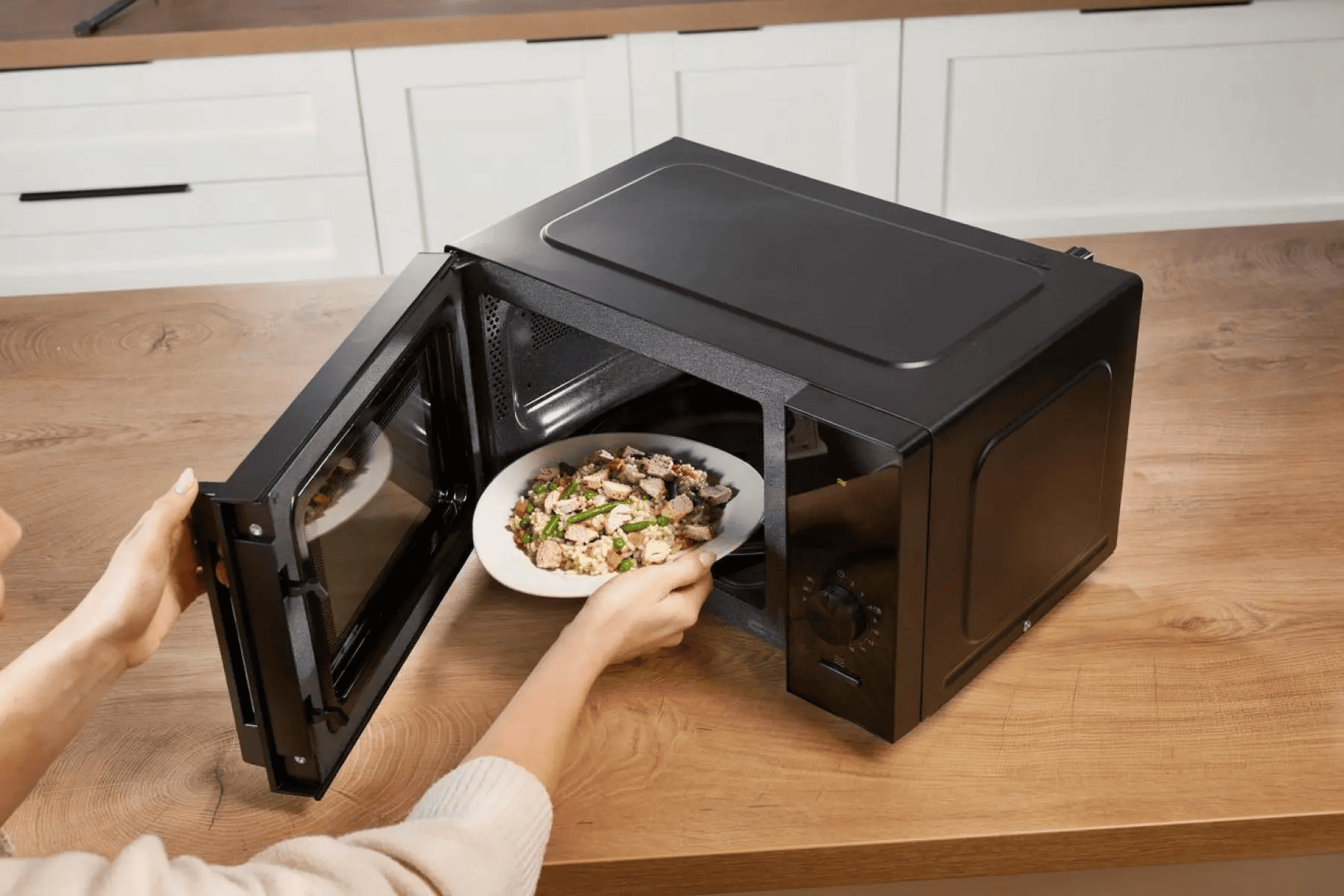 Мікрохвильова піч Gorenje MO20E1B15