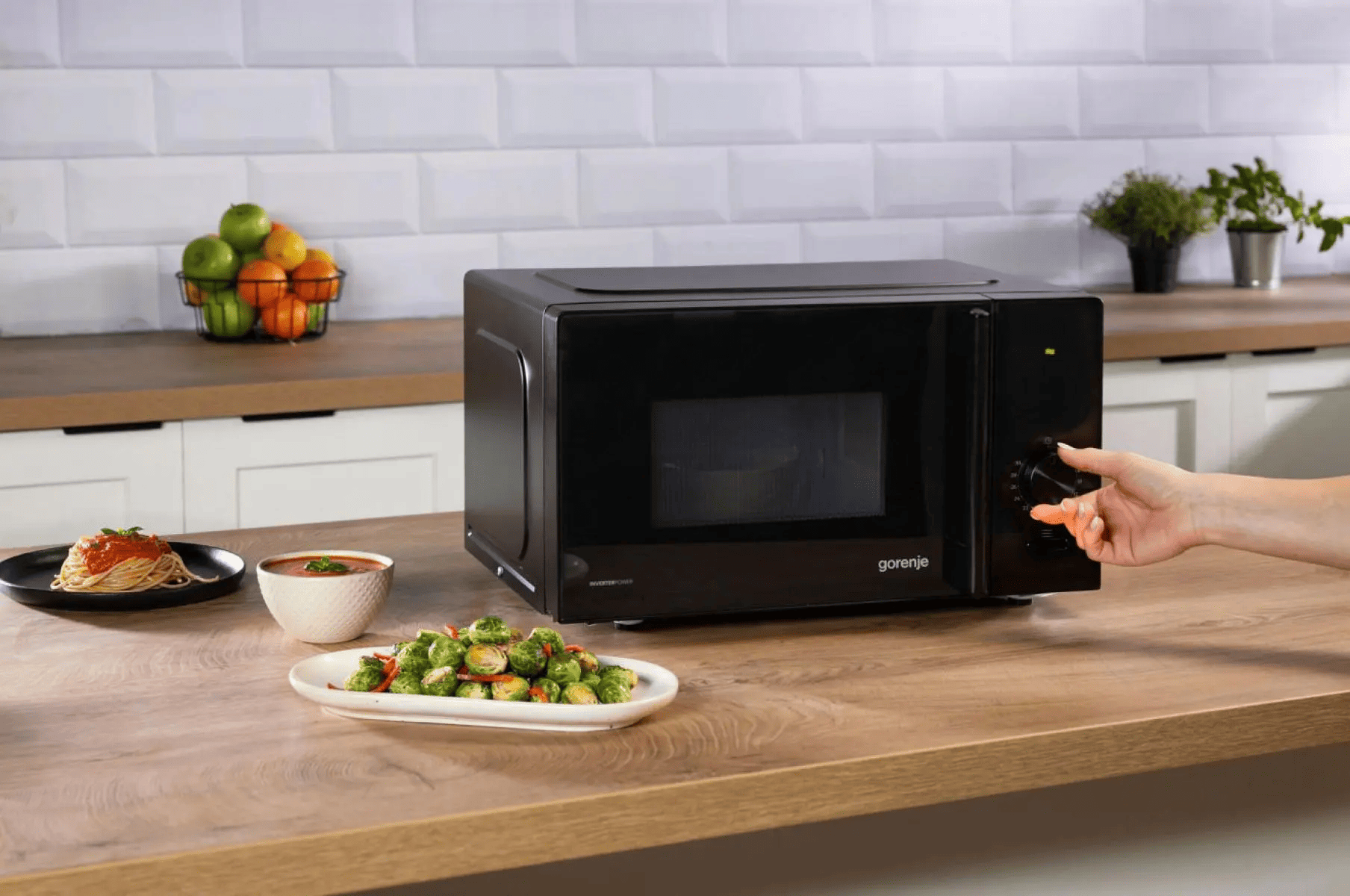 Мікрохвильова піч Gorenje MO20E1B15