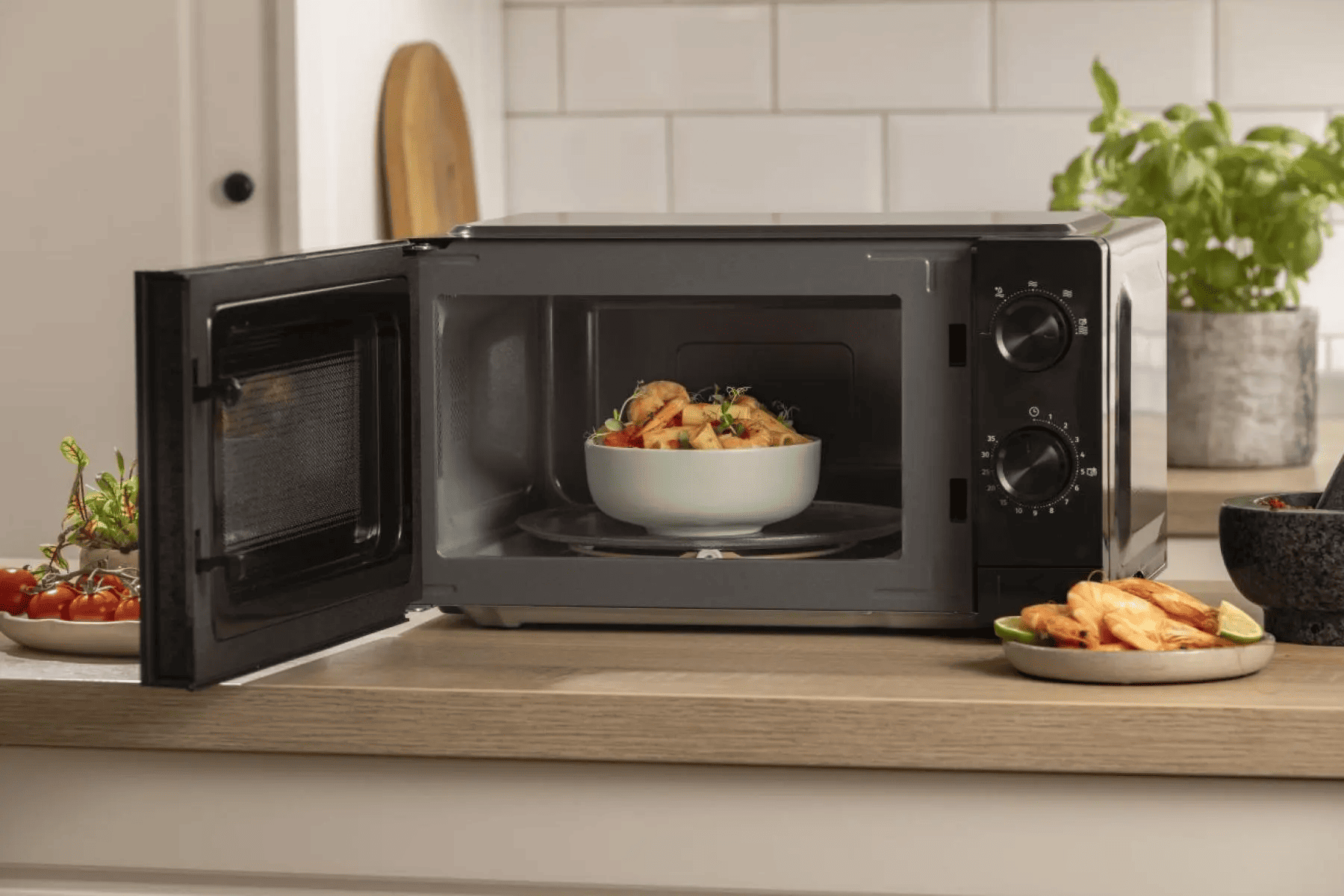 Мікрохвильова піч Gorenje MO20CE1B5 (M20XYZ)